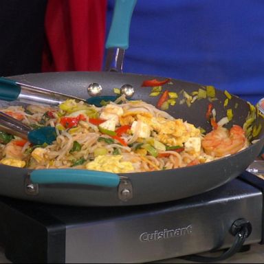 VIDEO: Rachel Ray demonstrates how to make Pad Thai in less than 30 minutes