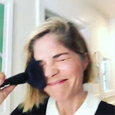 VIDEO: Selma Blair uses sense of humor to help her fight MS with funny makeup tutorial