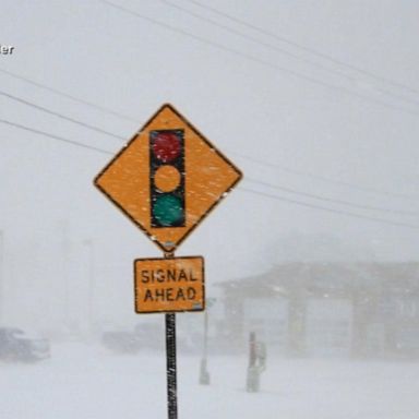 VIDEO: Spring blizzard pummels Midwest with snow