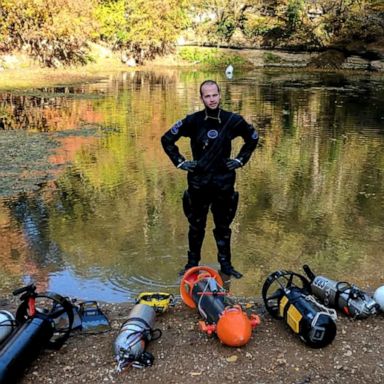 VIDEO: Diver describes rescuing man who helped rescue Thai cave boys