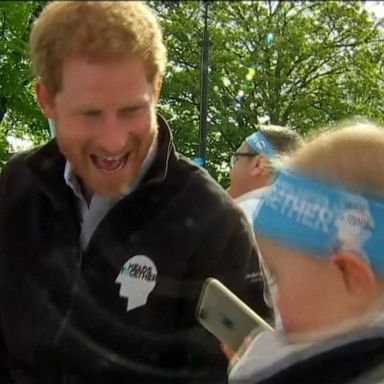 VIDEO: Prince Harry making a solo appearance at London Marathon