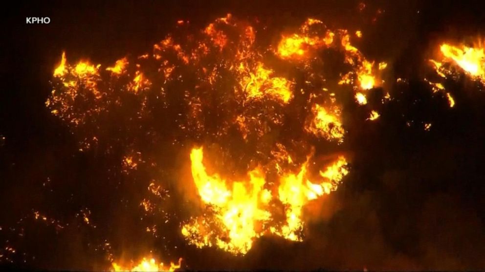Wildfires burn out West as flash floods batter the South | GMA