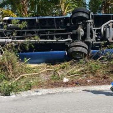 VIDEO: Tour bus full of cruise ship passengers flips over