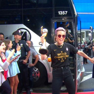 VIDEO: 'GMA' Hot List: USWNT celebrates World Cup win in Times Square