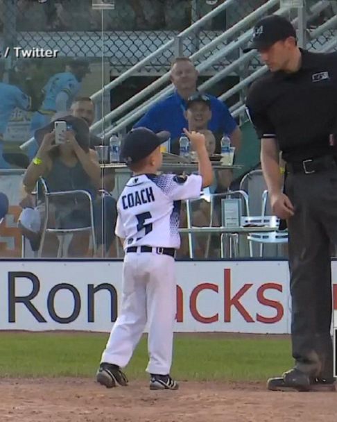 Baseball fan gives home run ball to young boy l GMA 