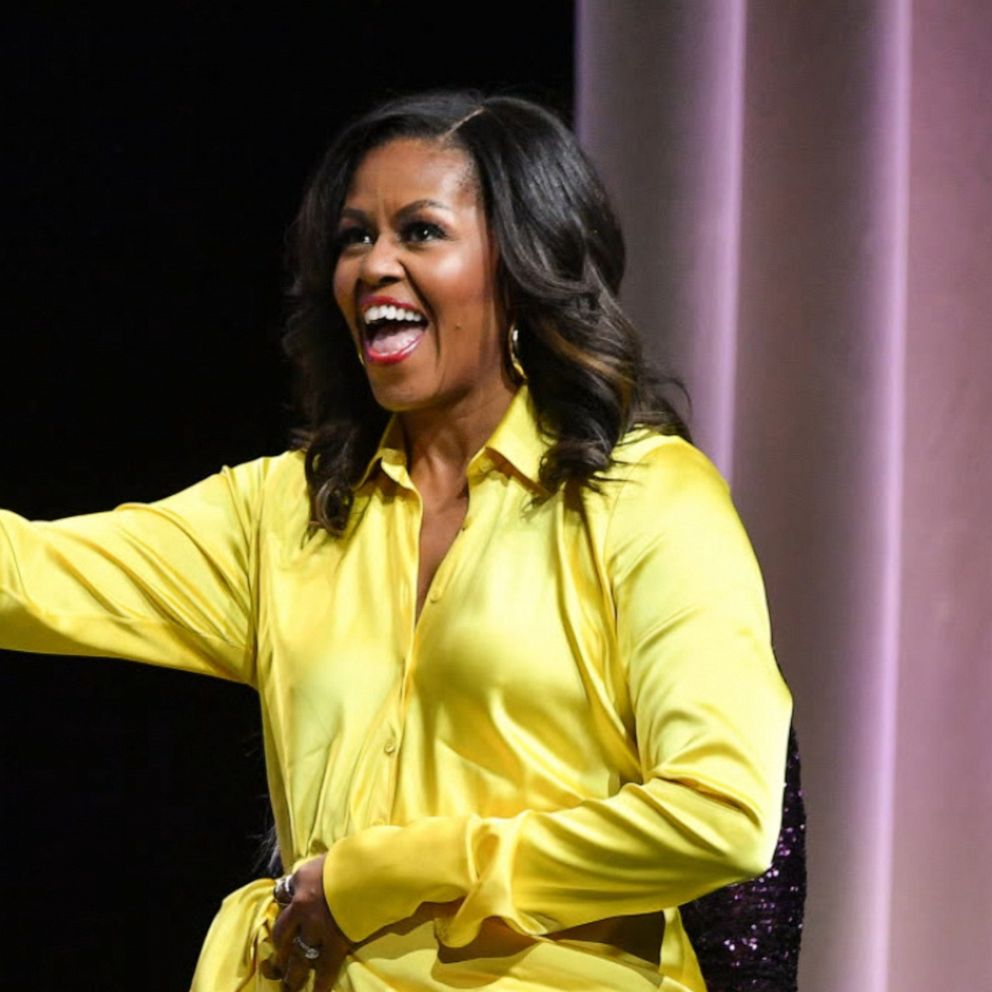 Michelle Obama honors Lin Manuel Miranda in a stunning yellow corseted dress ABC News