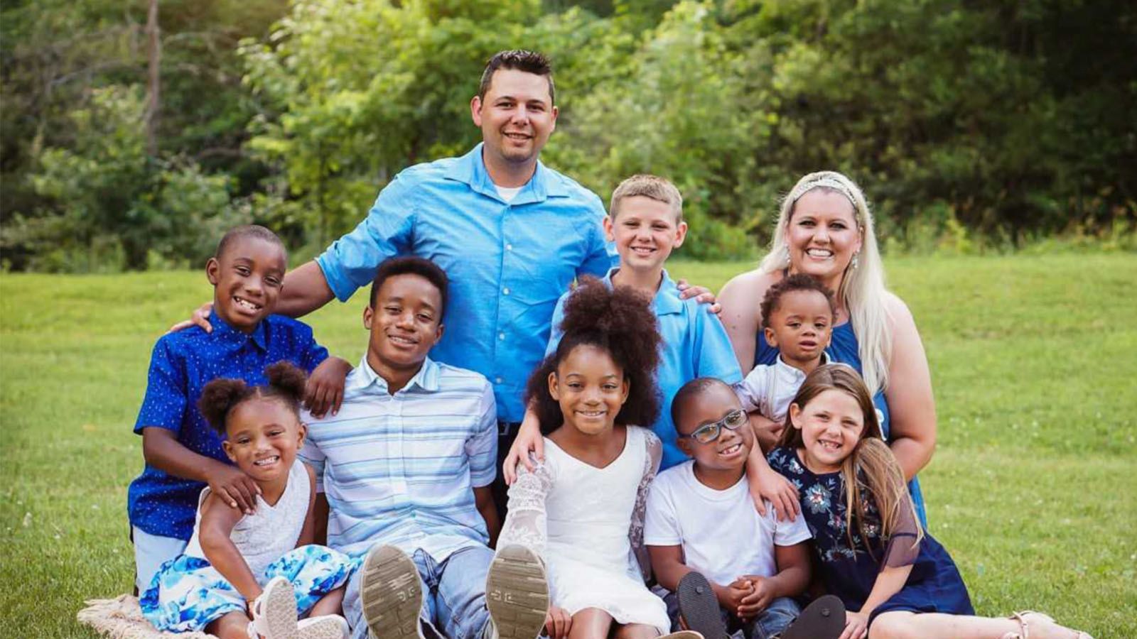 VIDEO: Couple adopts 6 siblings in need of home: 'There's lots of love and chaos'