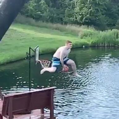 VIDEO: These two teens pull off epic slam dunk 