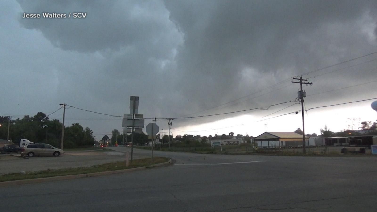 VIDEO: Tornadoes slice through homes in Iowa