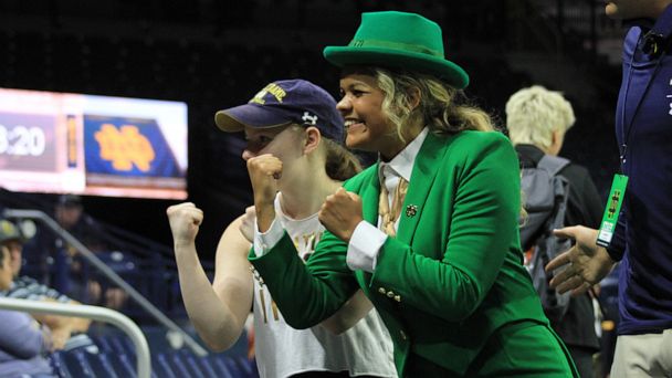 Video Notre Dame debuts 1st female leprechaun mascot in school's 177