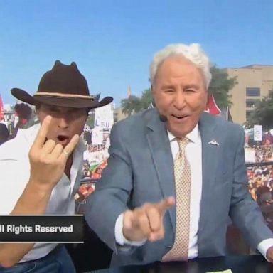 VIDEO: Matthew McConaughey made a grand entrance as the guest picker