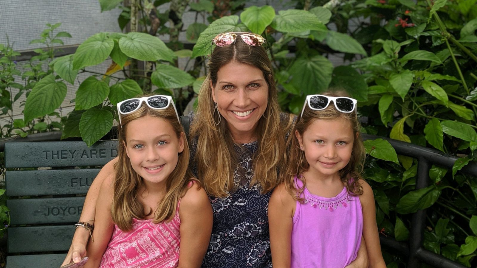 PHOTO: Kristen Hewitt is pictured with her two daughters.