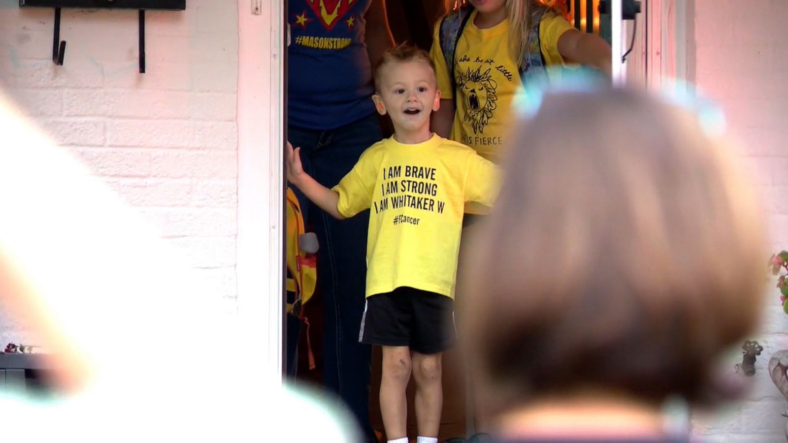 PHOTO: 4-year-old cancer survivor gets Bumblebee-themed birthday surprise from community.