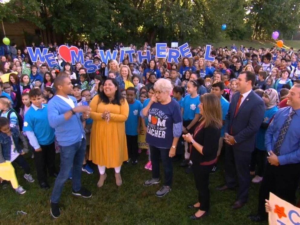 VIDEO: GMA honors an inspiring teacher from Massachusetts