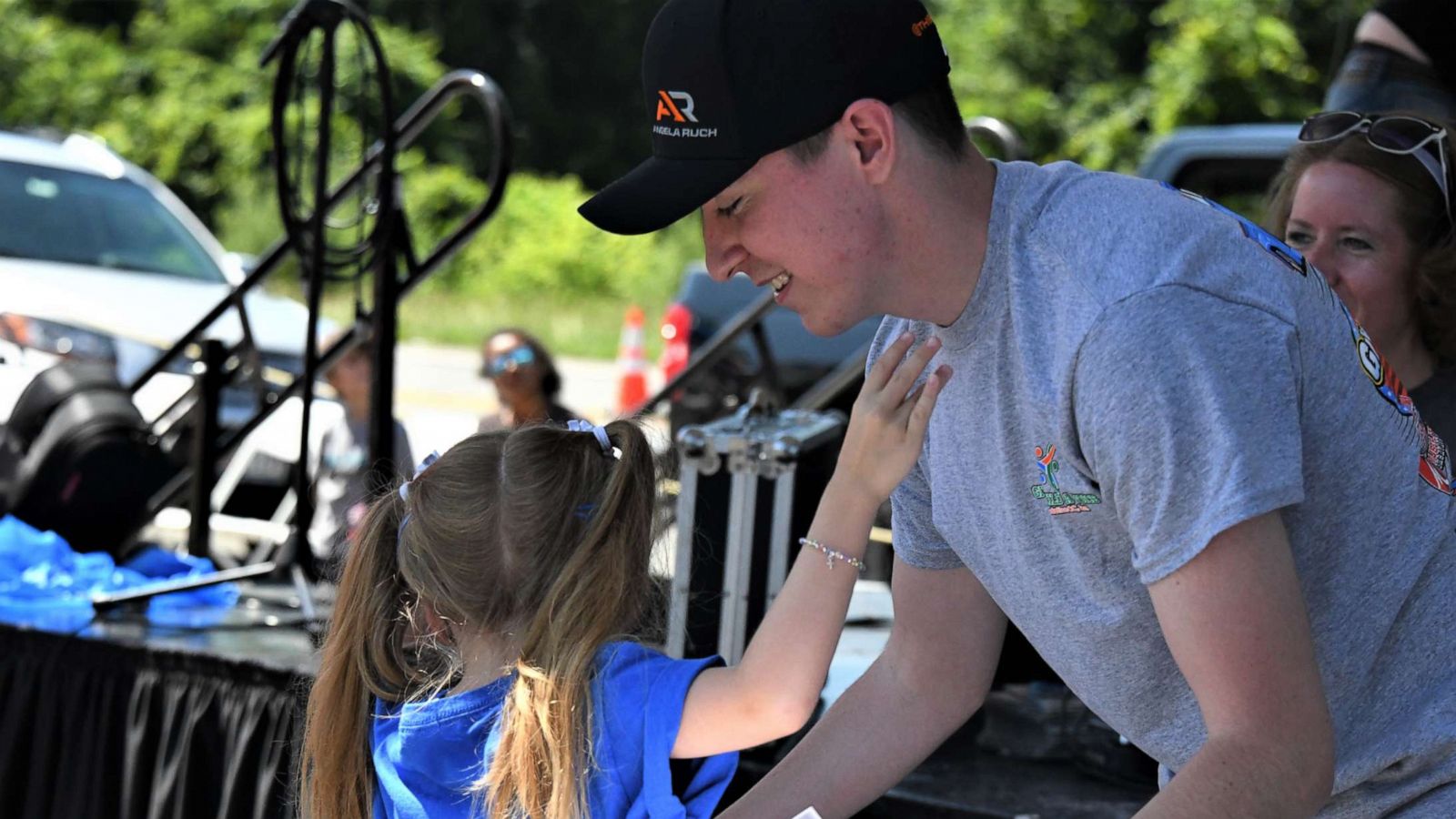 PHOTO: Eric Erdman, 19, is terminally ill but using his time to help kids find their voice.