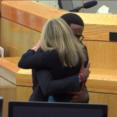 VIDEO: Botham Jean's brother hugs Amber Guyger after sentencing 