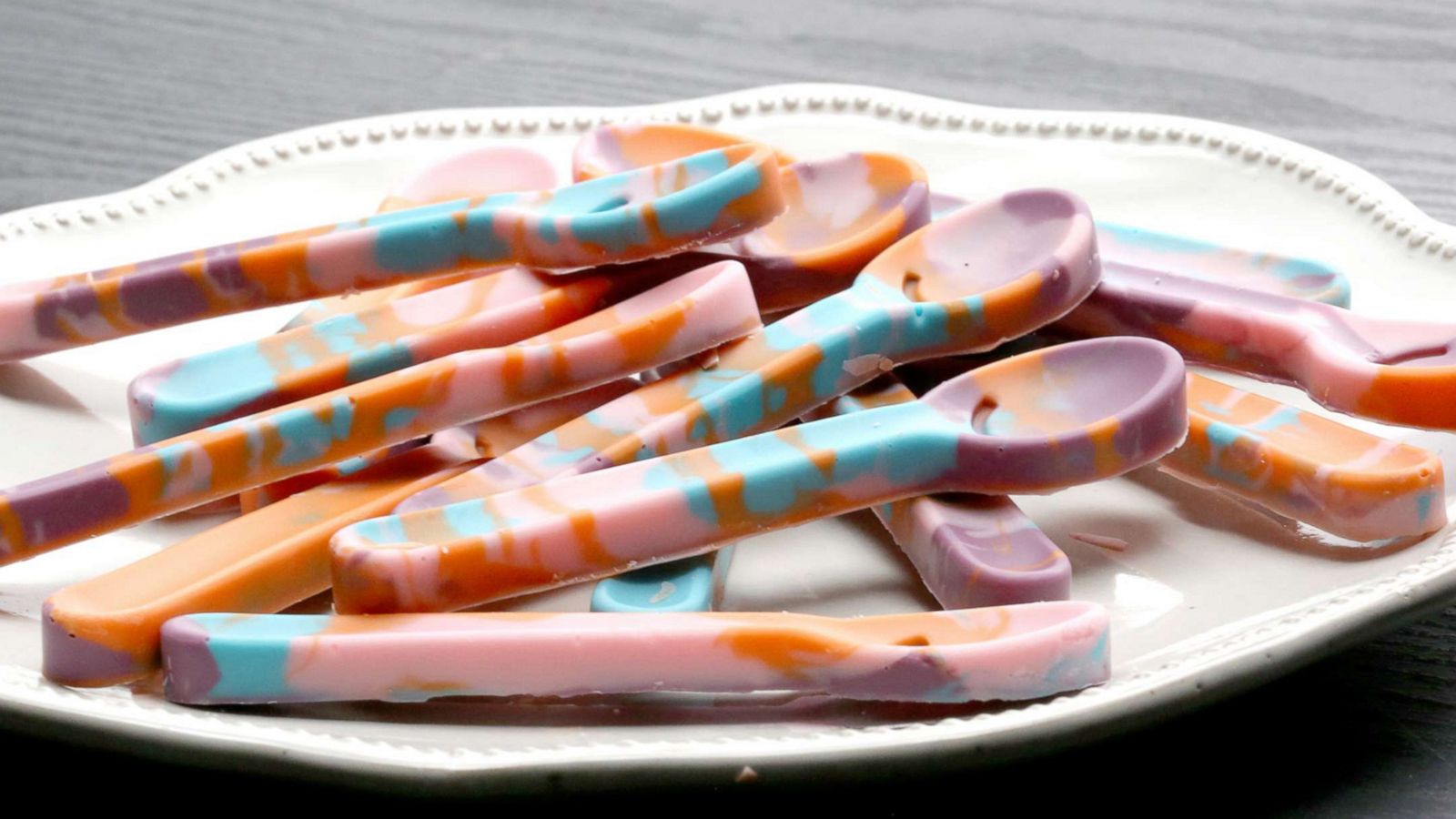 VIDEO: These candy spoons make eating twice as fun