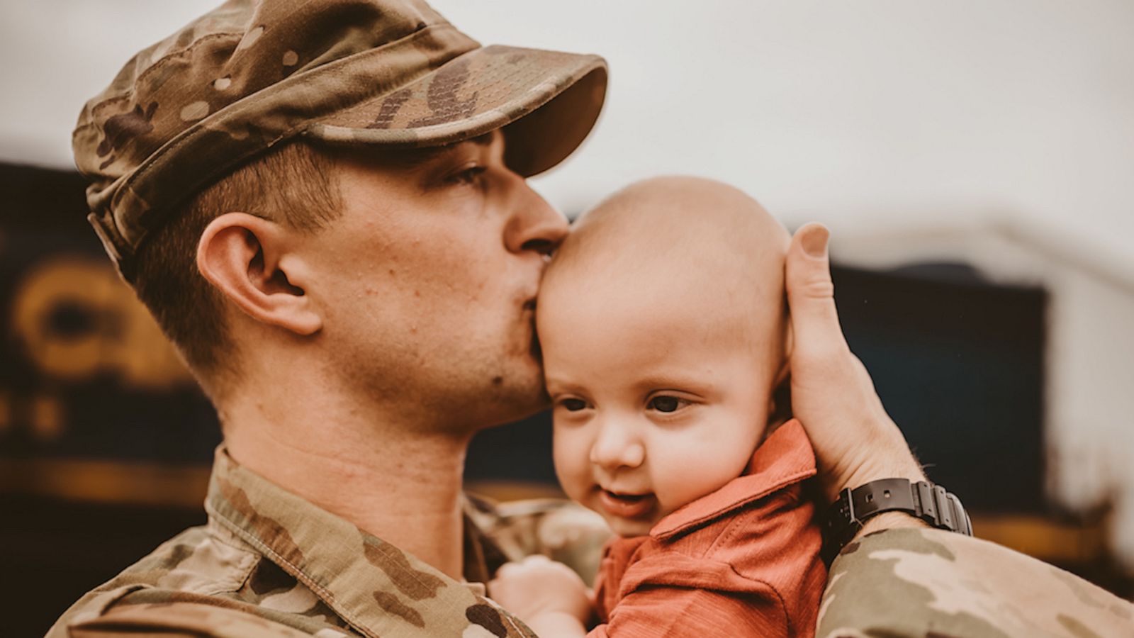 VIDEO: Military dad meeting 6-month-old son for the first time captured in sweet photos