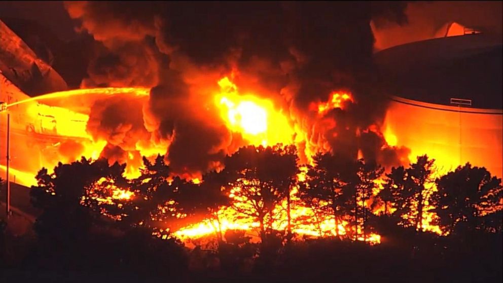 Fuel Storage Facility Erupts In Fiery Explosion Video Abc News