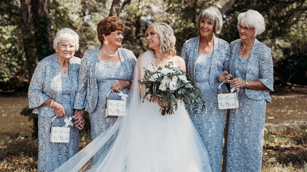 Bride and groom have their 4 grandmothers serve as flower girls at their wedding ABC News