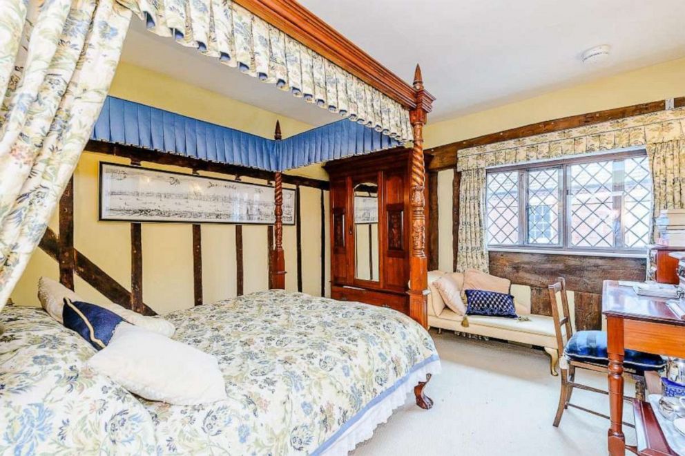 PHOTO: De Vere house bedroom. 