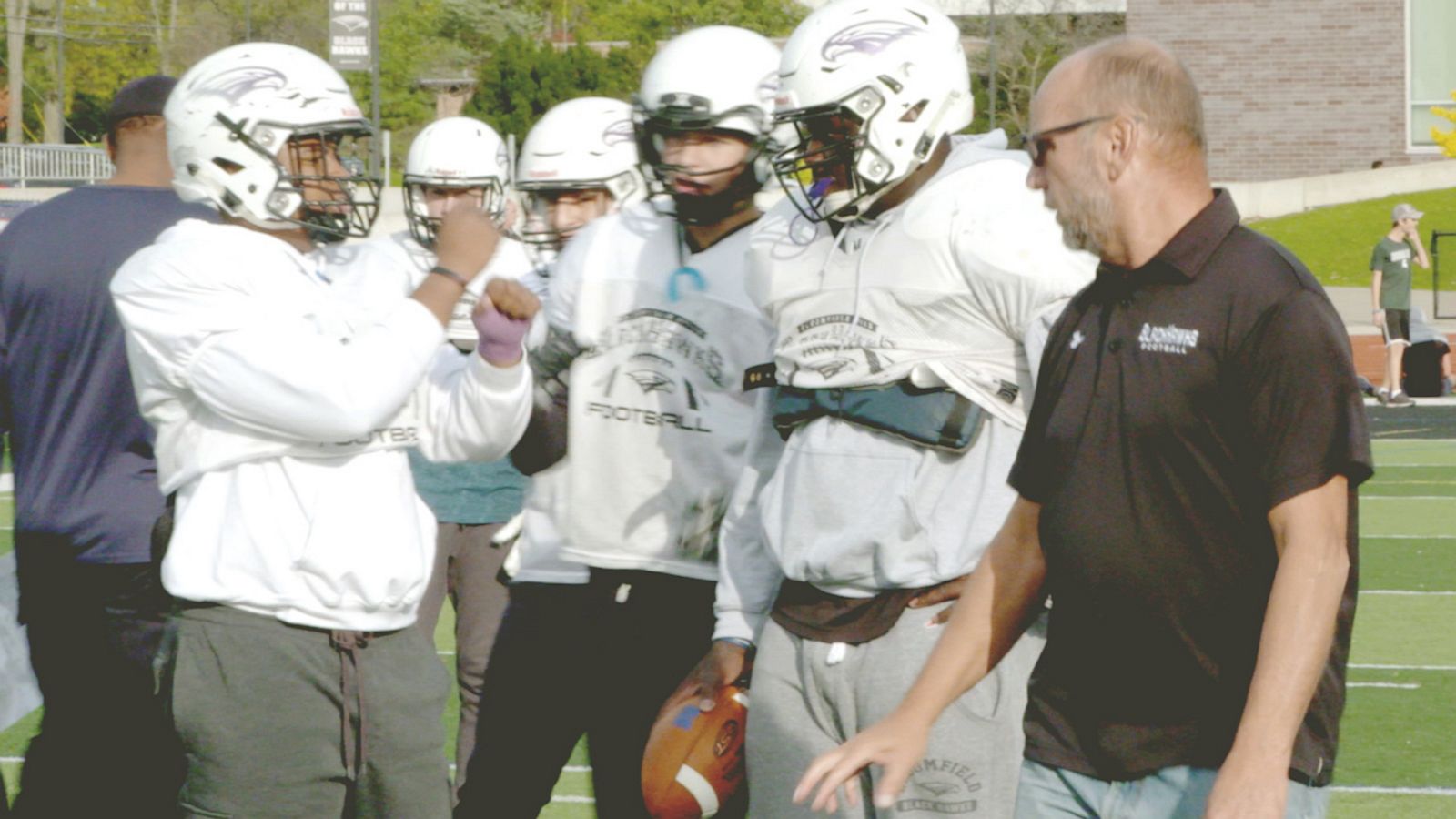 VIDEO: Deaf high school football captain is true leader on field