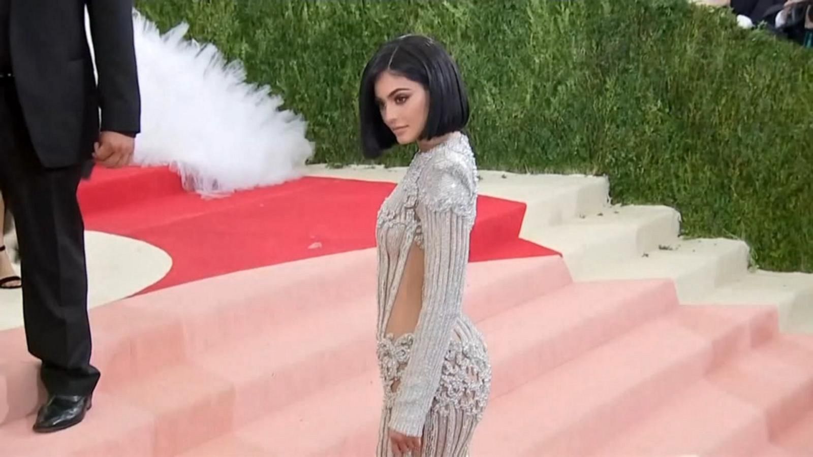 Fans roast Kylie Jenner's 'ridiculous' feather shoes