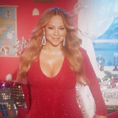 PHOTO: VIDEO: Mariah Carey gives fans the best Christmas present