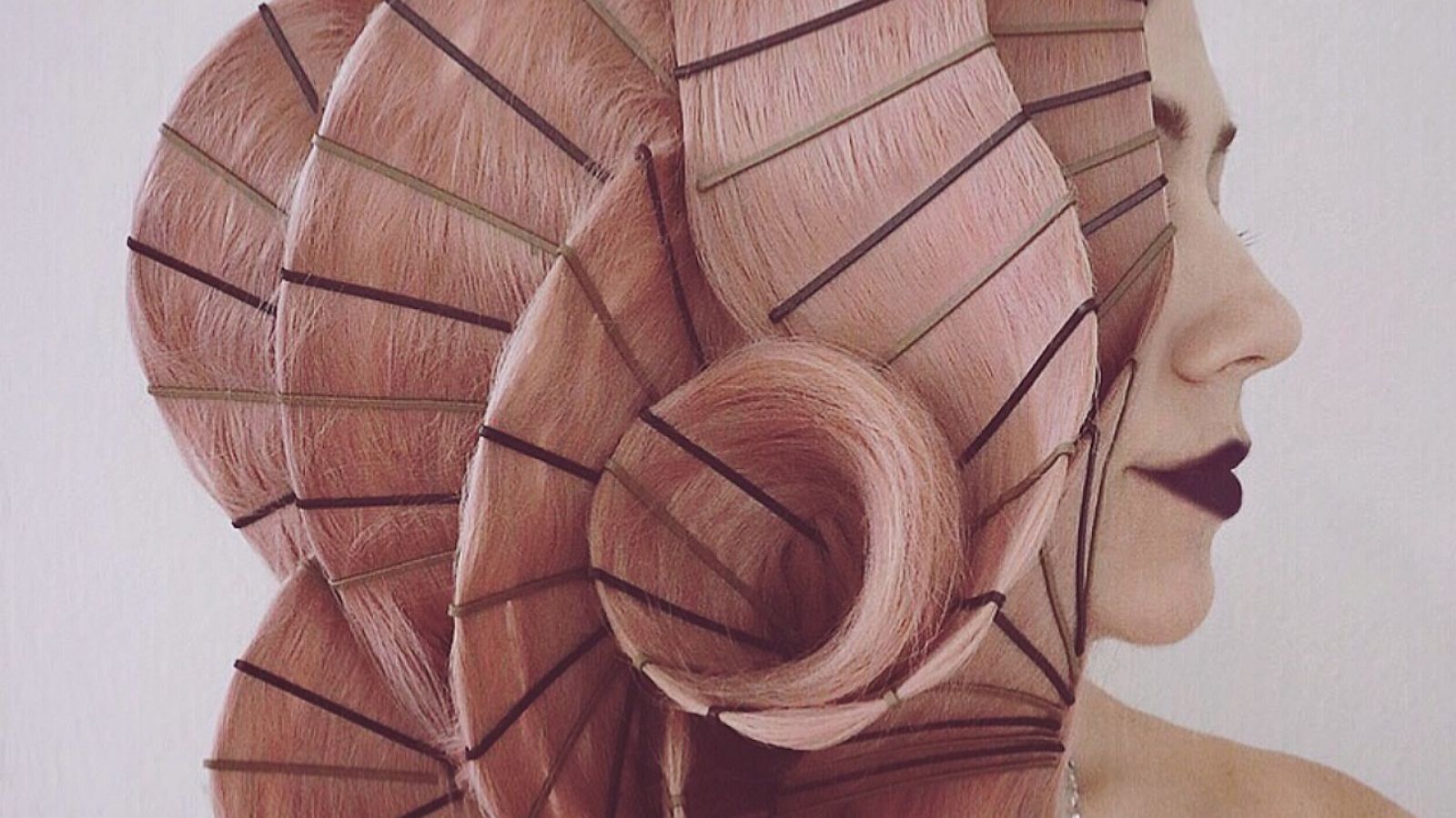 We can 'hairdly' believe how this woman transforms hairstyles into