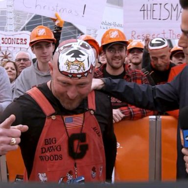 VIDEO: Georgia bulldog superfan shows off his head-painting