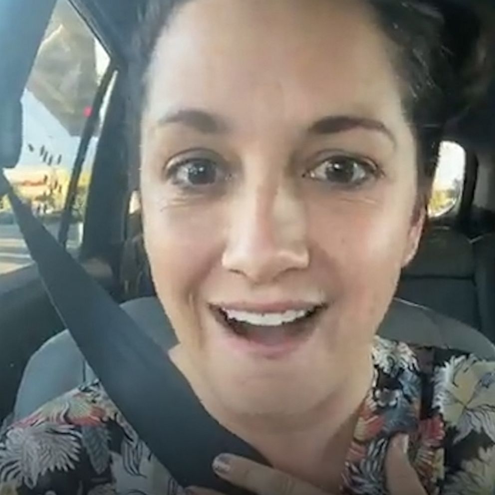 VIDEO: Mom blogger's hilarious holiday mishap cracks up millions 