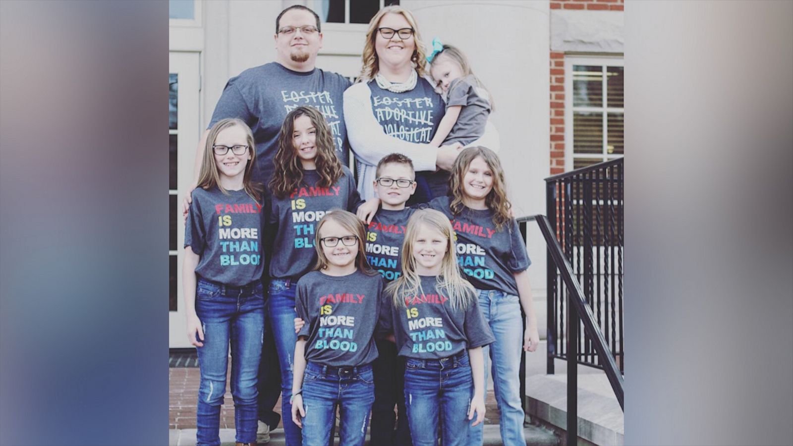 VIDEO: Family adopts 5 siblings from foster care in time to share 1st Christmas together