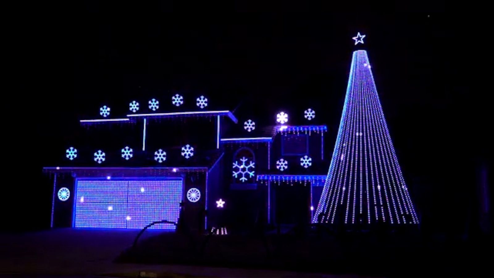 VIDEO: These Christmas lights displays will blow your mind