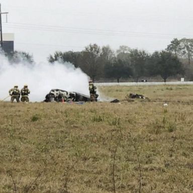 VIDEO: 5 people are killed after a small plane crashes shortly after takeoff in Louisiana