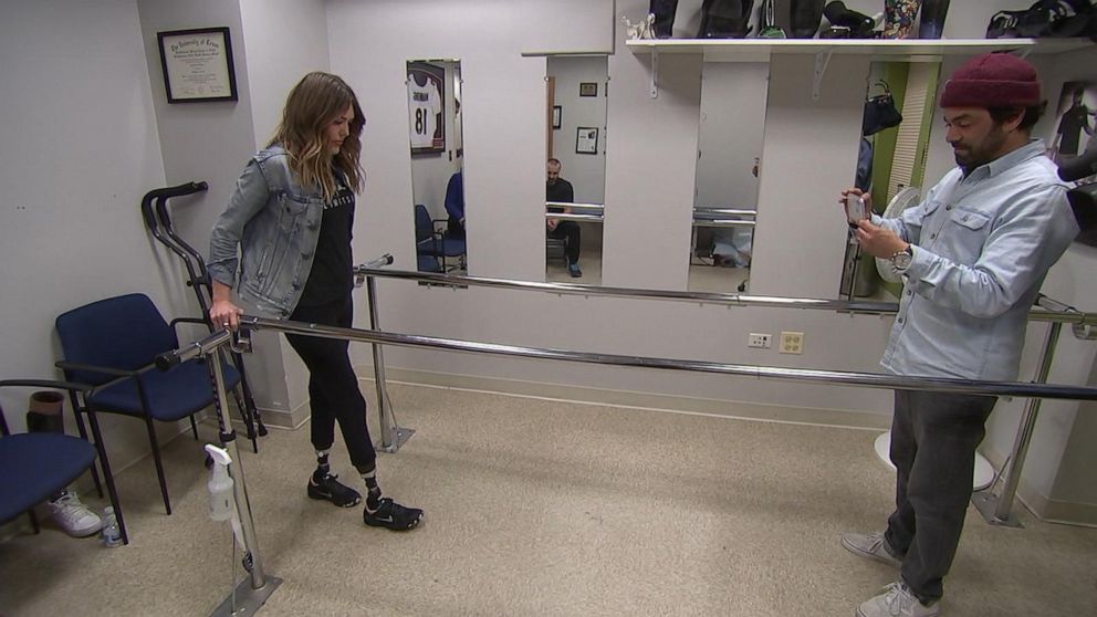 VIDEO: Paralympian Amy Purdy takes first steps after health scare