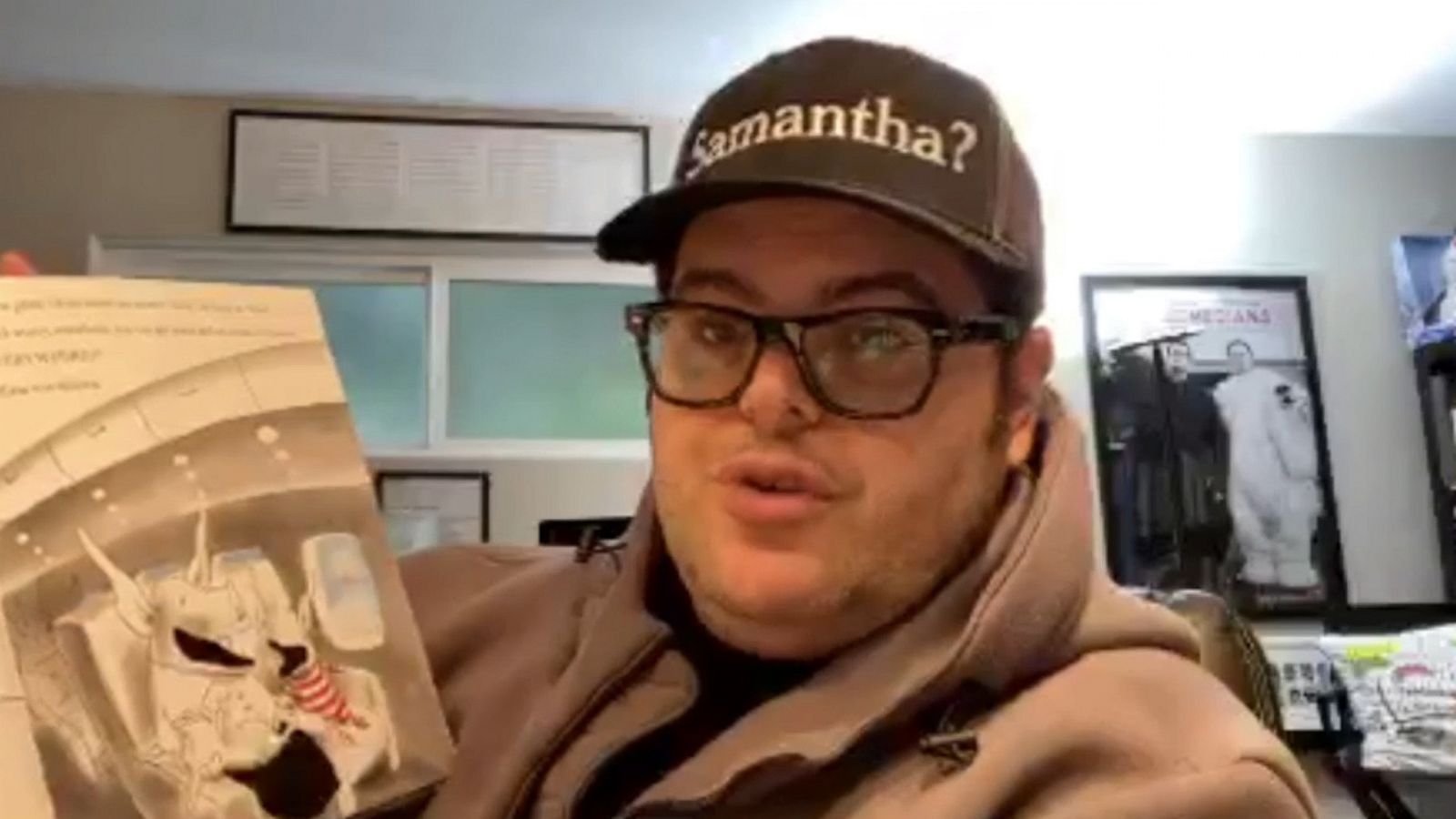 VIDEO: Josh Gad is reading books to kids on Twitter amid coronavirus quarantine