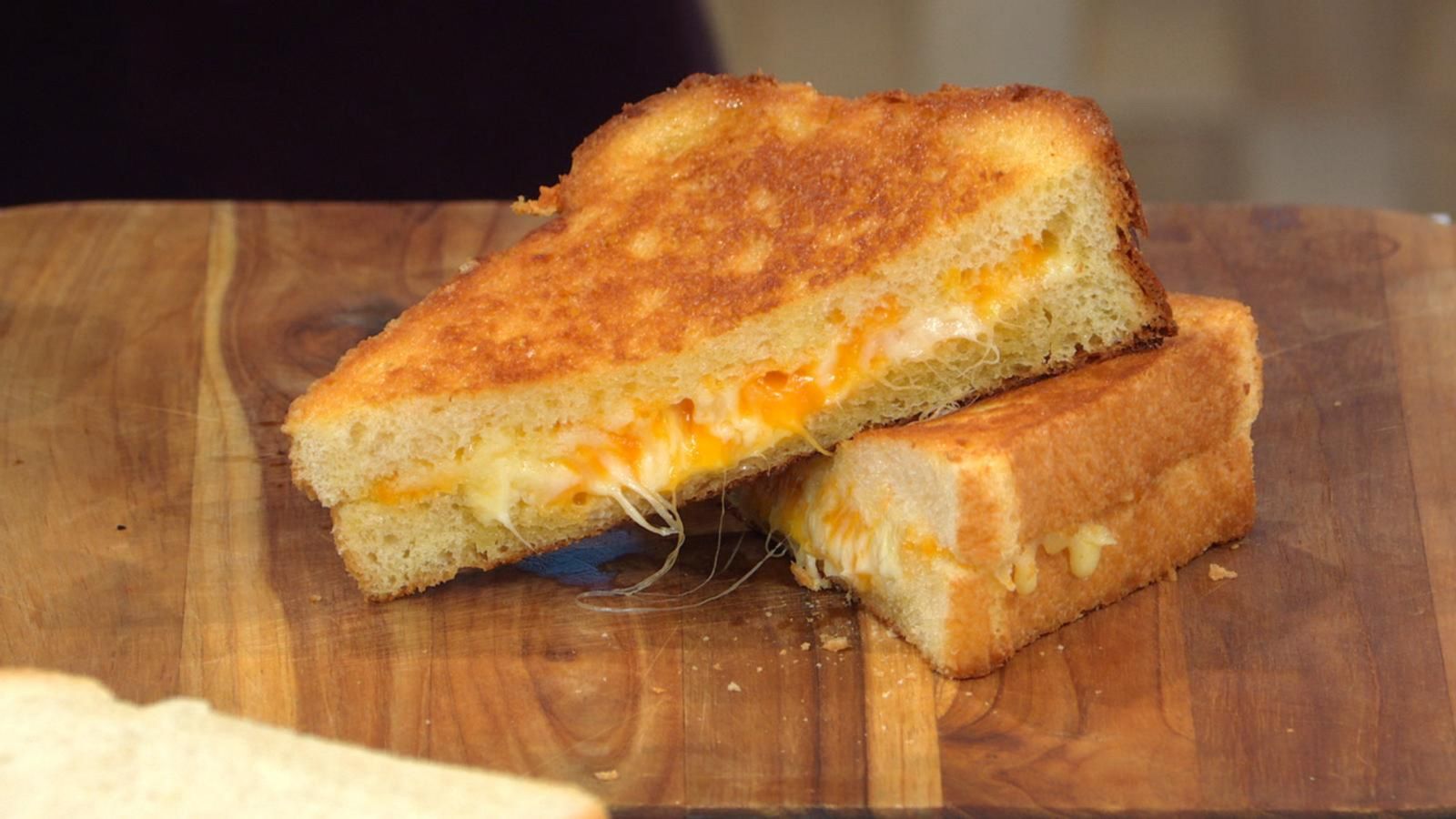 Grilled Cheese Sandwich Recipe (VIDEO) 