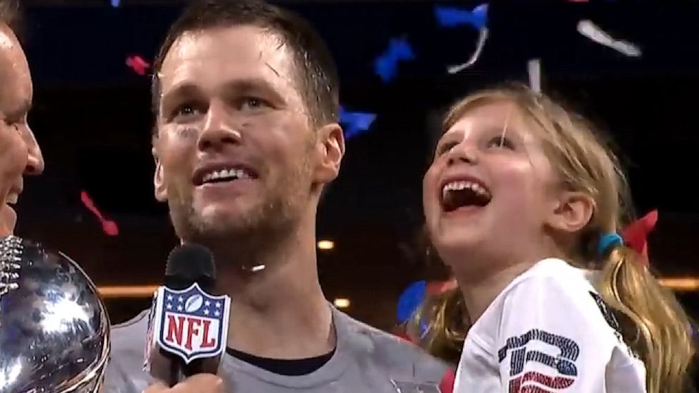 Tom Brady Towers Over Jane Fonda & Rita Moreno at '80 For Brady