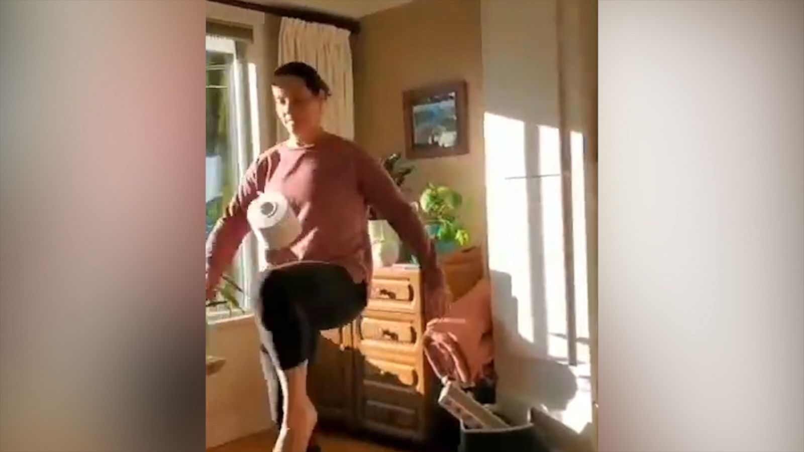 VIDEO: Soccer players use toilet paper to do the #stayathomechallenge