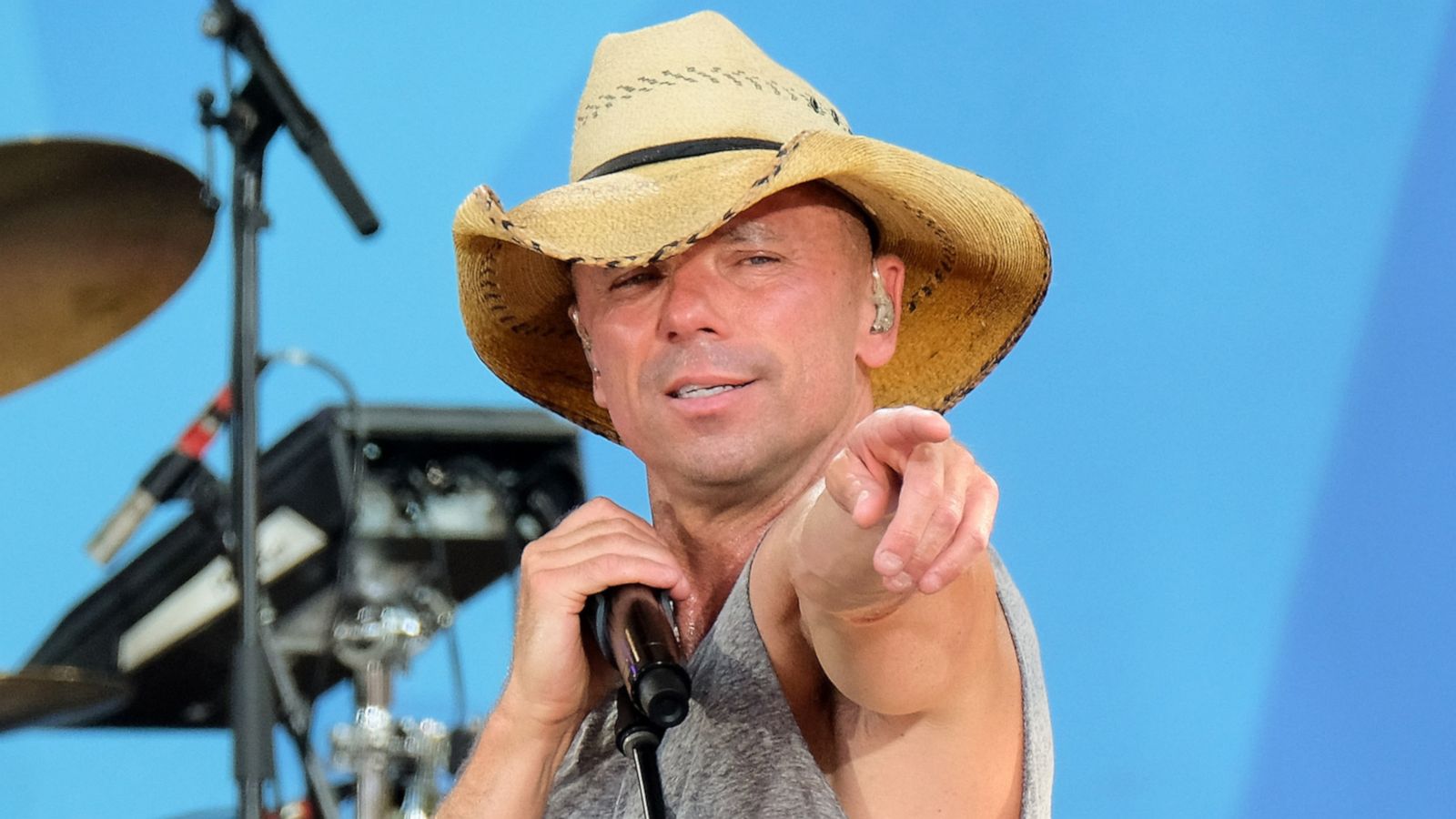 Our favorite Kenny Chesney moments for his birthday - Good Morning America