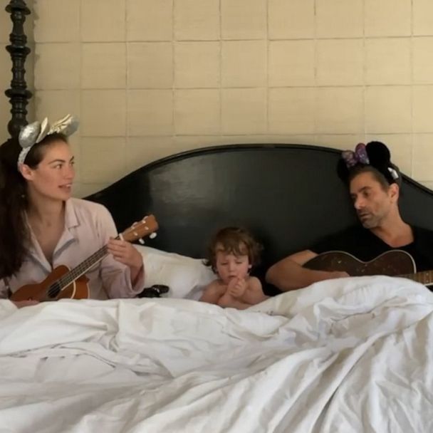john stamos it s a small world family sing along doesn t go as planned gma