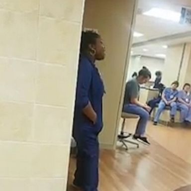 VIDEO:Nurse sings ‘Amazing Grace’ at morning staff meeting 