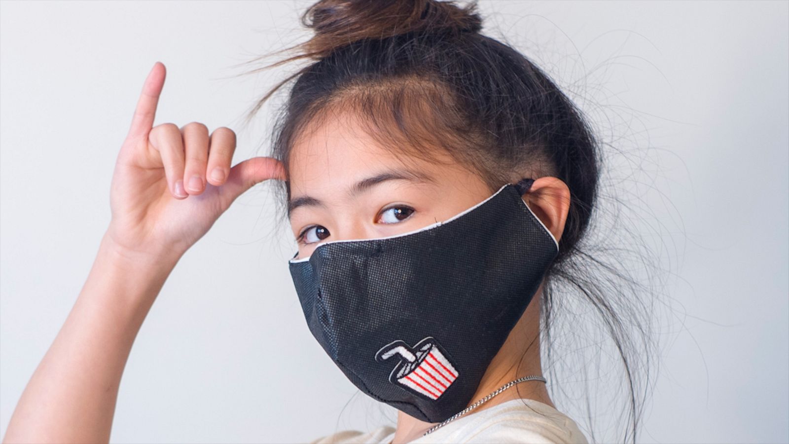 VIDEO: 12-year-old fashion designer makes masks for health care workers