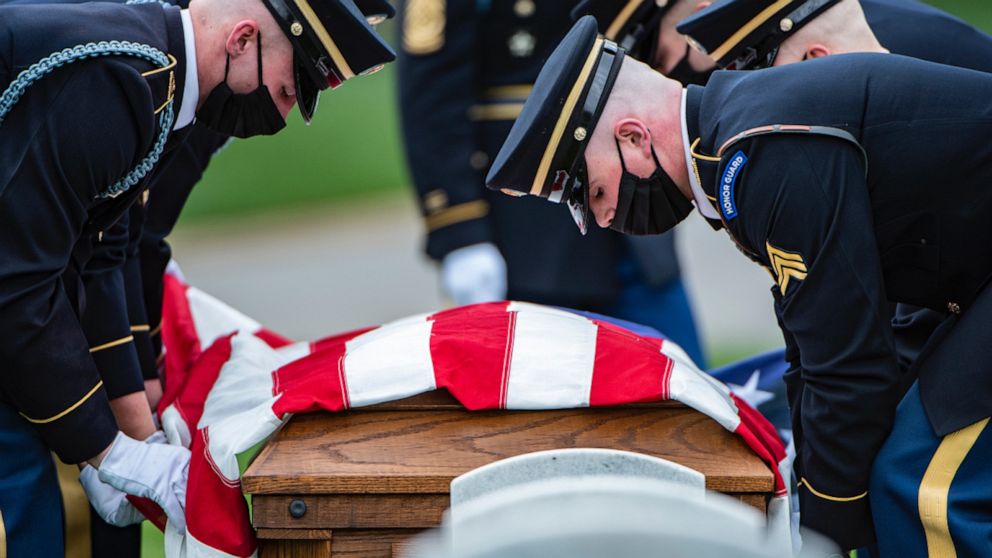 At Arlington National Cemetery, military funerals continue with honor
