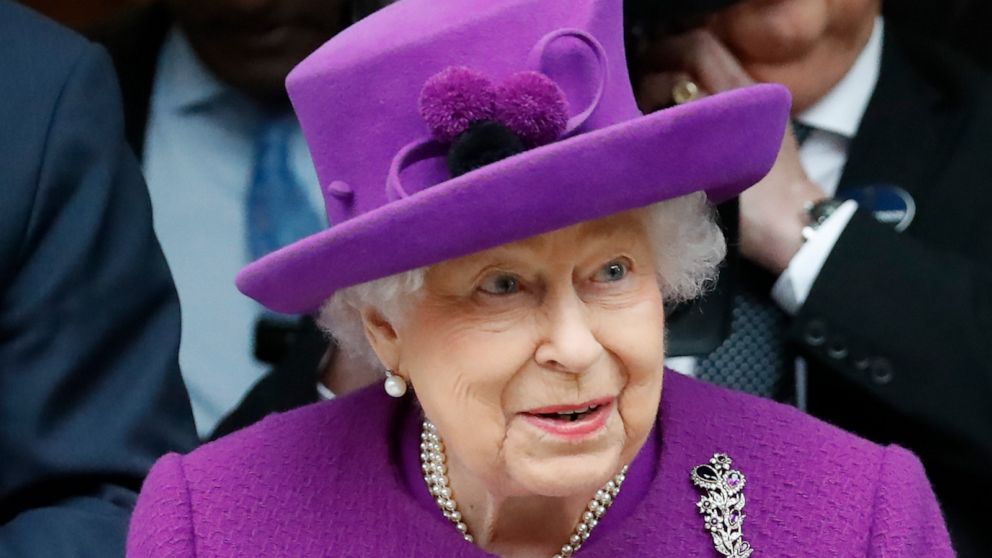 video-queen-elizabeth-ii-celebrates-her-94th-birthday-without-fanfare