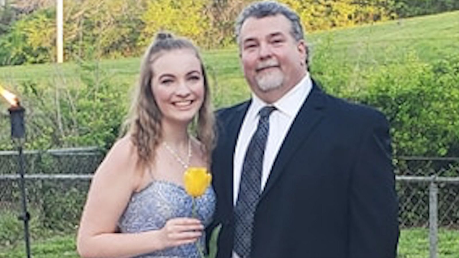 VIDEO: This teen's dad threw her a mini-prom