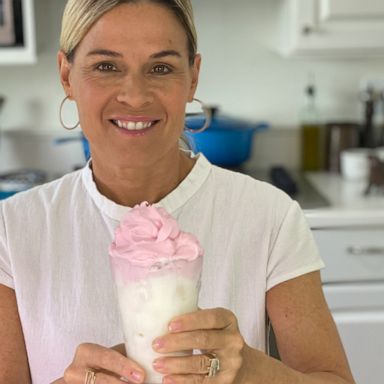 VIDEO: How to make whipped strawberry milk at home