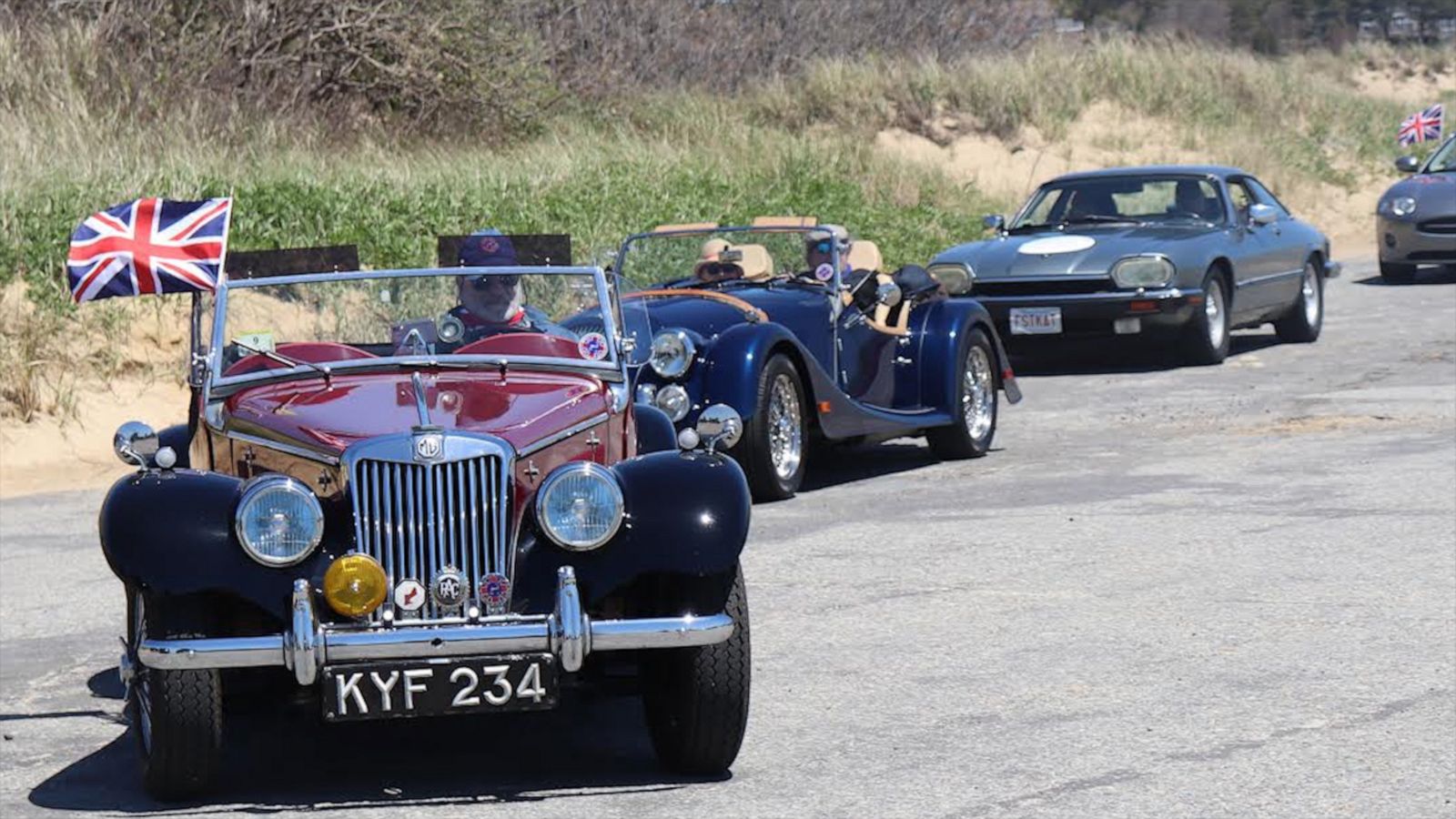 VIDEO: 85-year-old car lover is surprised with a huge vintage car parade for his birthday