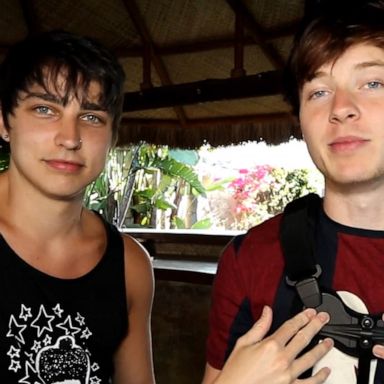 VIDEO: YouTube stars Sam and Colby say putting down their phone helps their mental health 