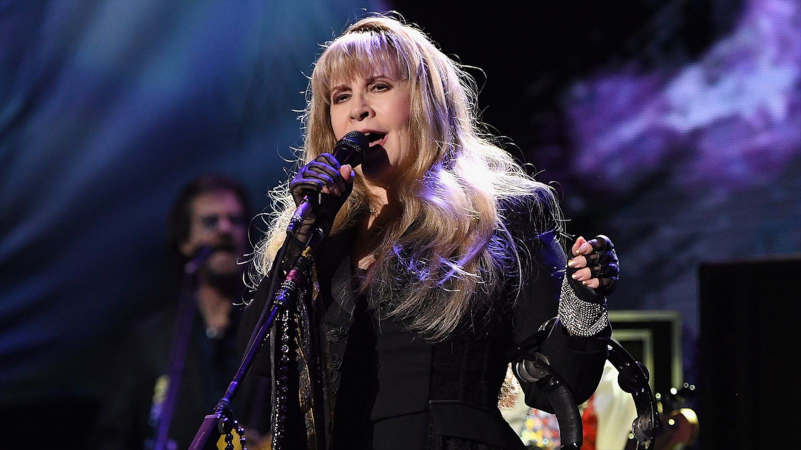 Our favorite Stevie Nicks moments for her birthday - Good Morning America